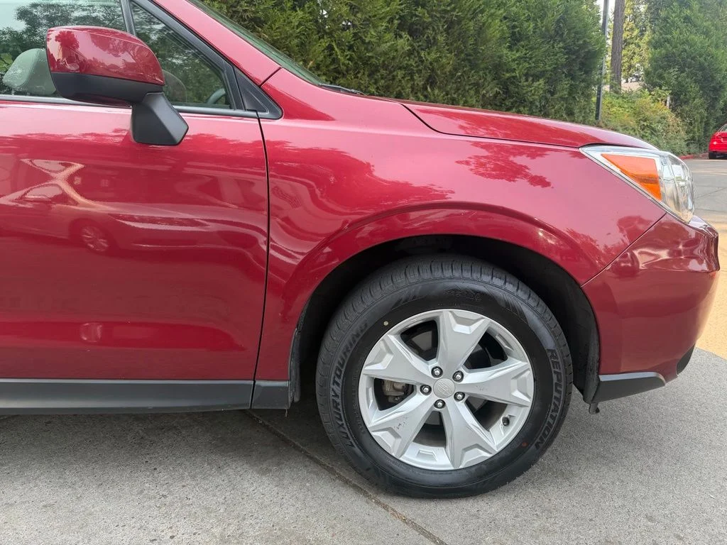 Used 2016 Venetian Red Pearl Subaru 2.5i Premium image 3