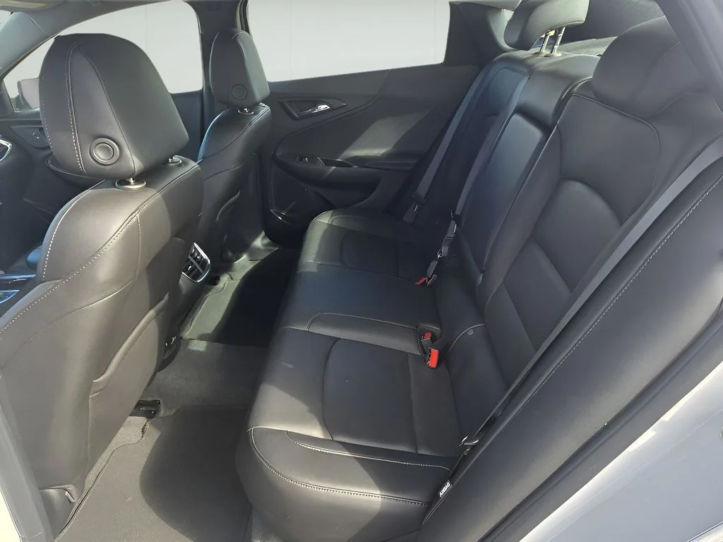 Used 2024 Summit White Chevrolet LT image 14