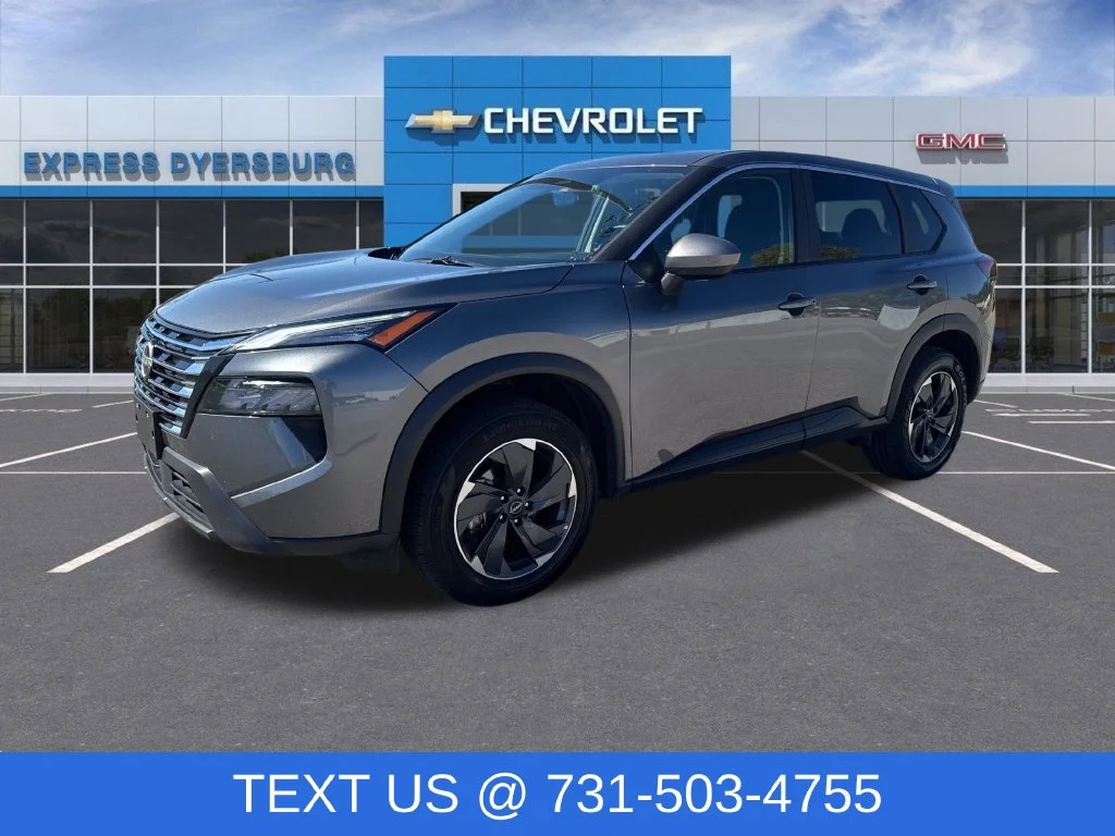 Used 2025 Gray Nissan SV image 3