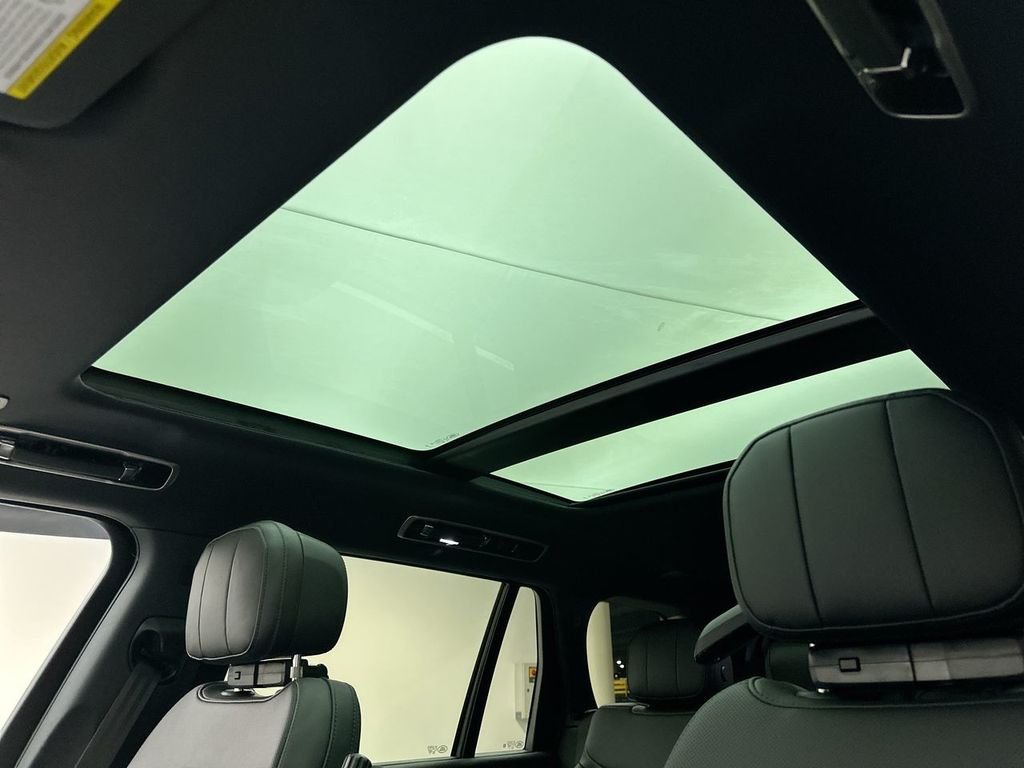 New 2027 Fuji White Land Rover SE image 11