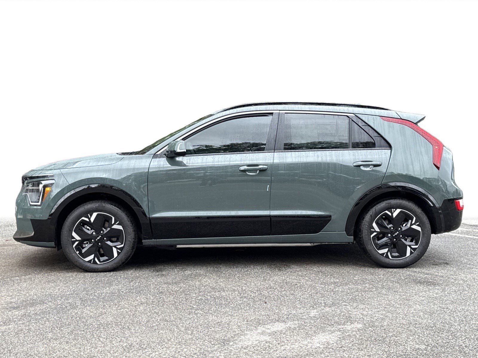 New 2025 Cityscape Green Kia Wind image 23