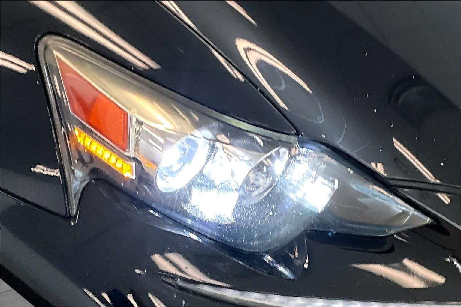Used 2015 Obsidian Lexus  image 26