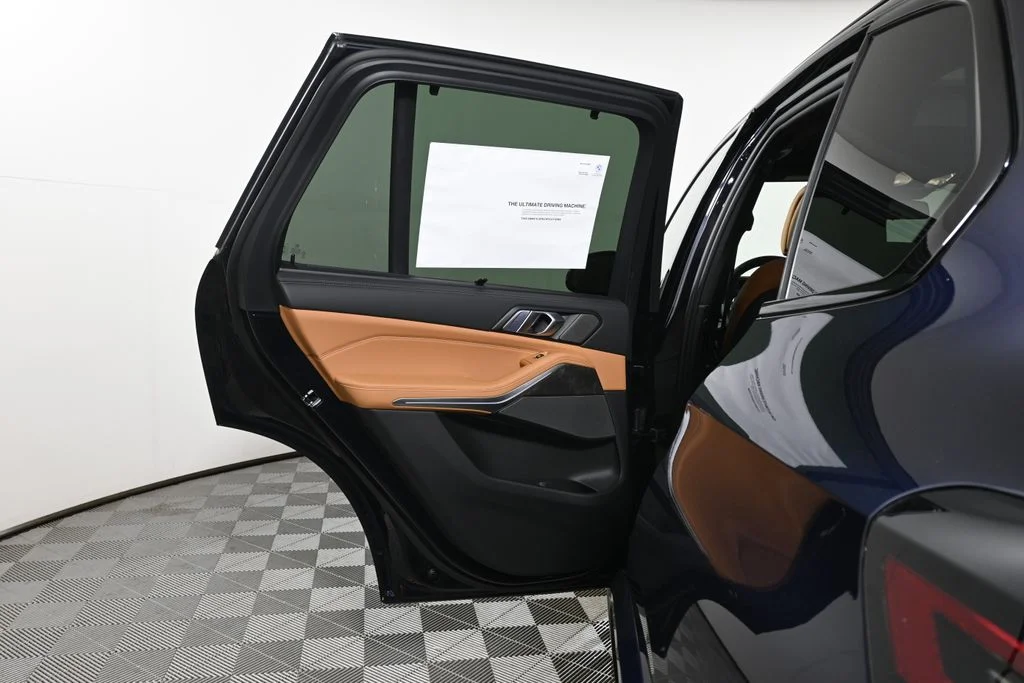 Used 2026 Black BMW xDrive50e image 31