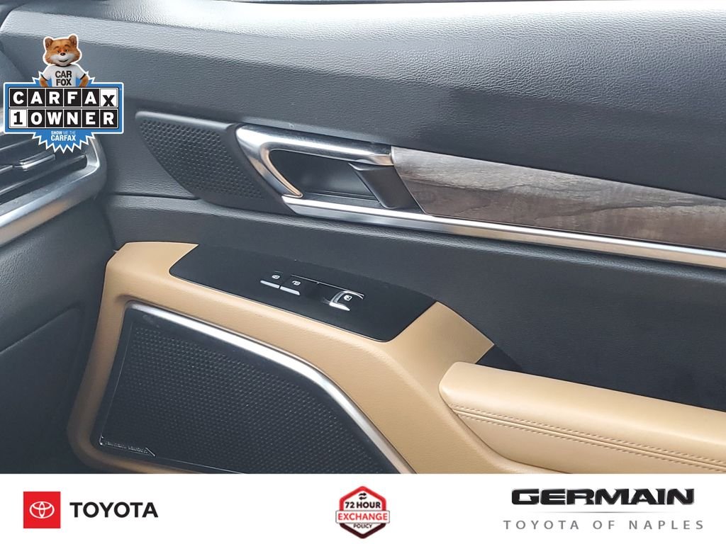 Used 2021 Gray Kia SX image 29