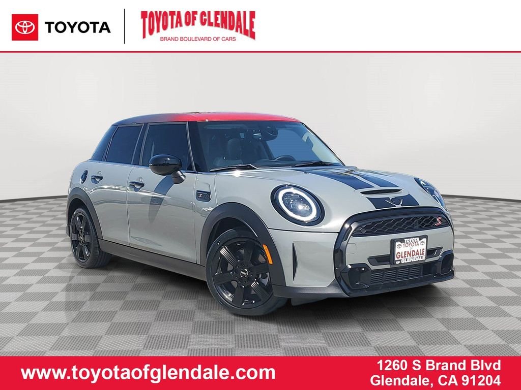 2023 MINI Hardtop 4 Door
