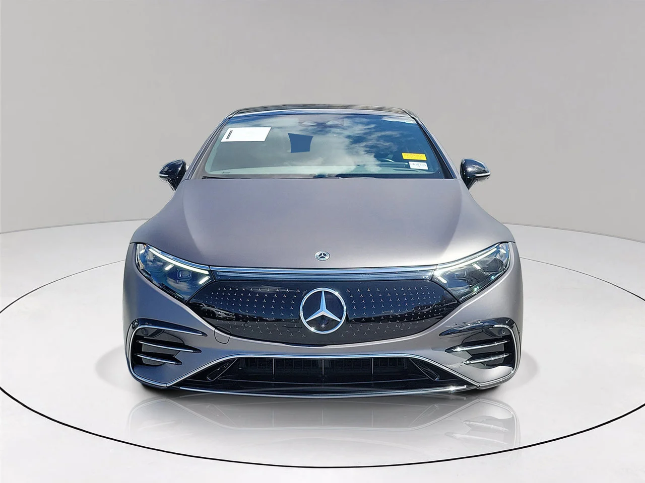 Used 2023  Mercedes-Benz 450 image 2