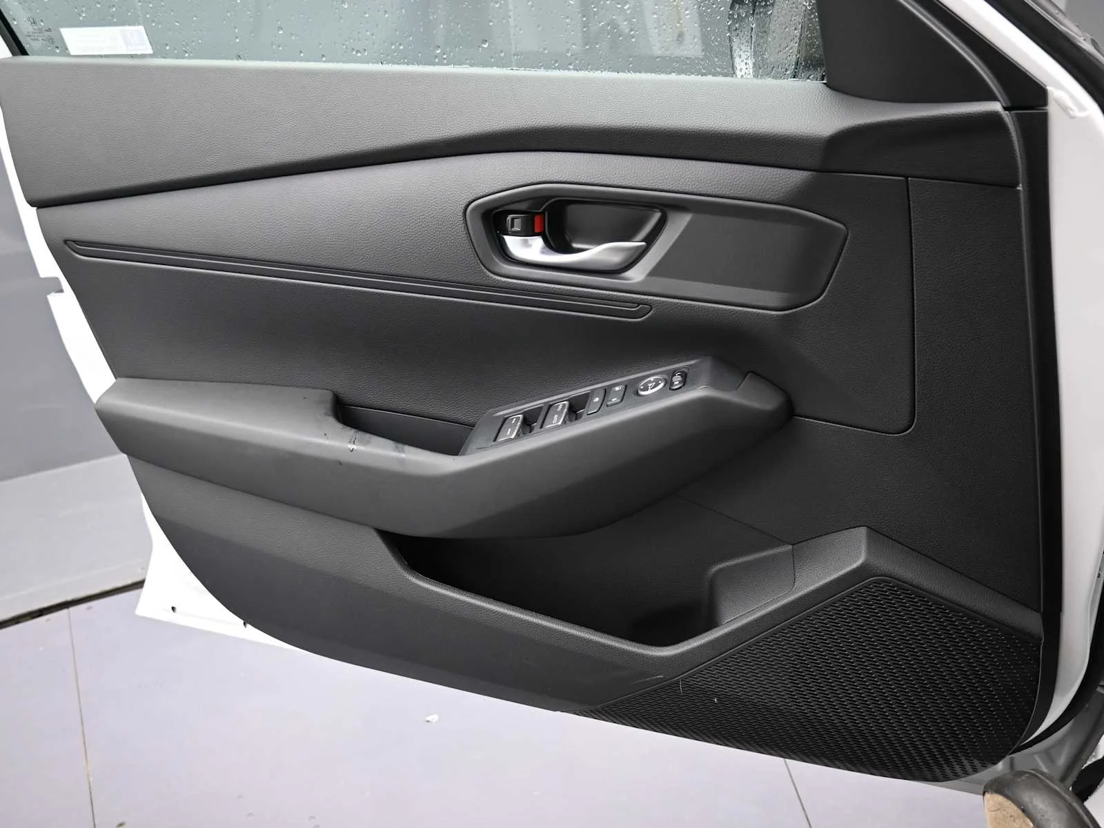New 2025 Platinum White Pearl Honda LX image 11