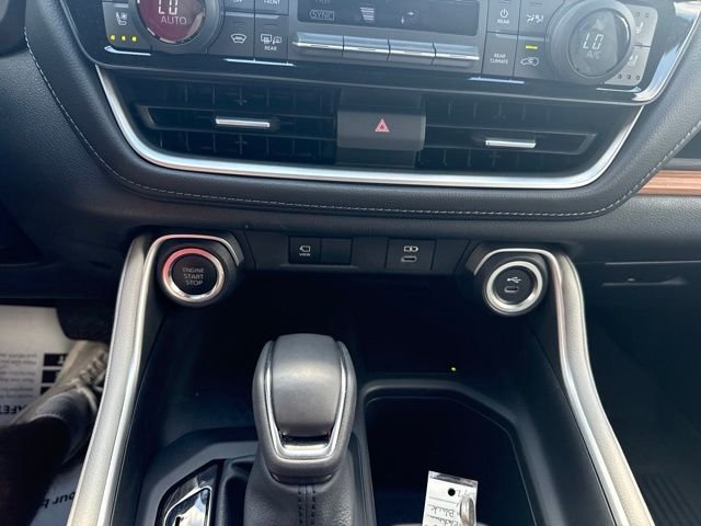 Used 2025 Black Toyota Platinum image 40