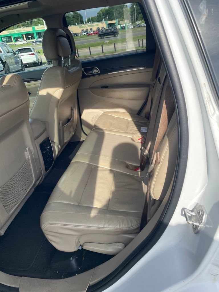 Used 2017 Bright White Clearcoat Jeep Limited image 11