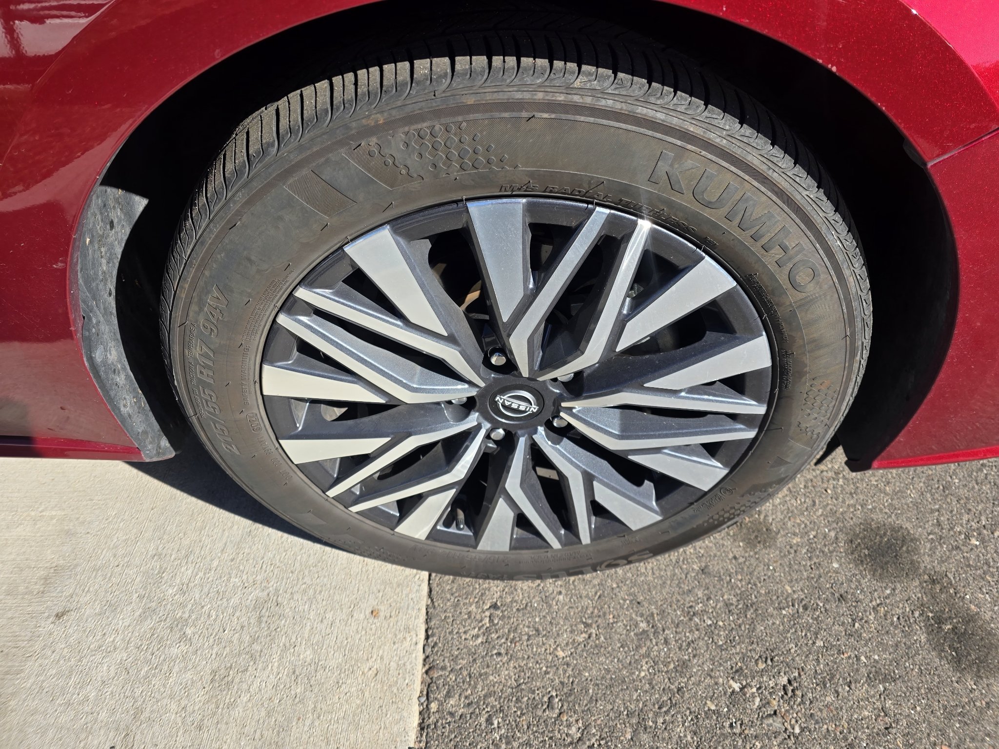Used 2025 Scarlet Ember Nissan SV image 9