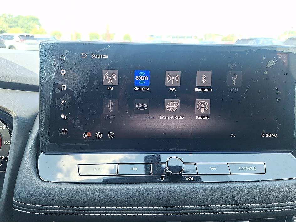 Used 2026 Super Black Nissan Platinum image 17