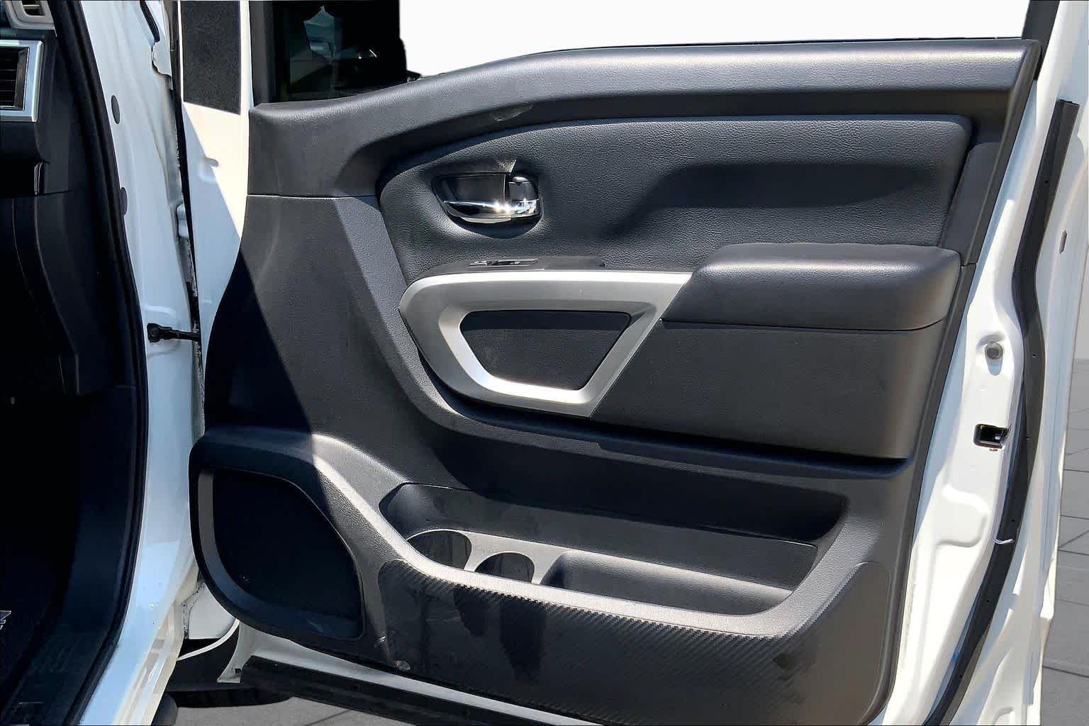Used 2021 Glacier White Nissan SV image 23