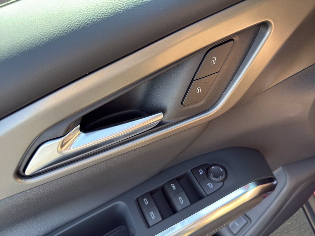 2026 Chevrolet Traverse LT - Photo 12