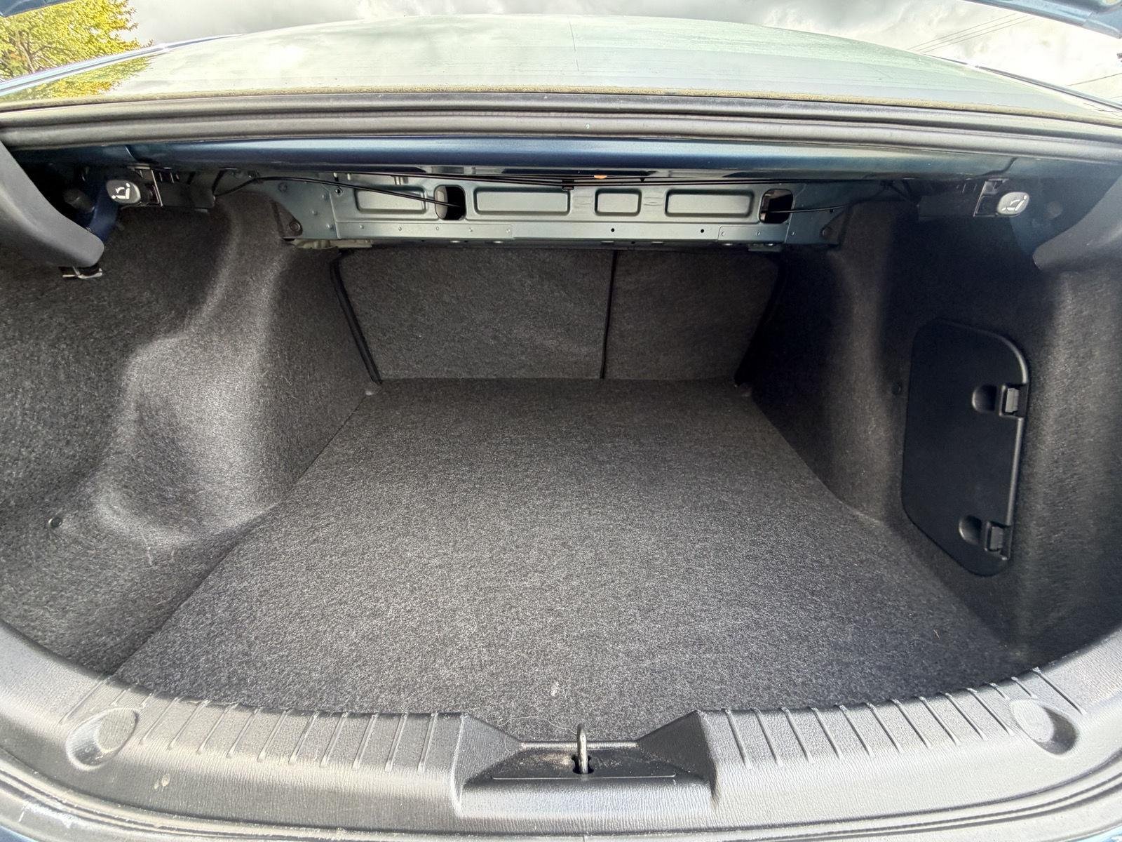 Used 2018 Eternal Blue Mica Mazda Touring image 11