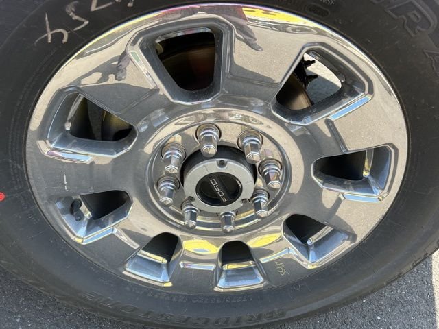 New 2026 Star White Metallic Tri-Coat Ford F-350® Lariat® image 9