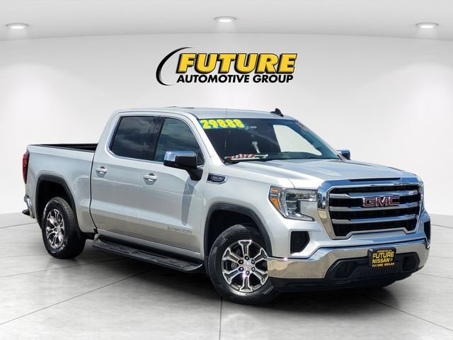 Used 2019 Silver GMC SLE image 1
