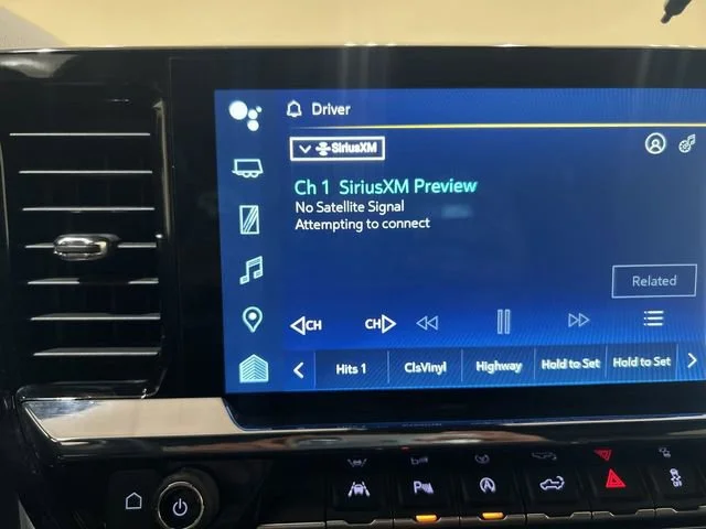 2022 Chevrolet Silverado 1500 ZR2 - Photo 12