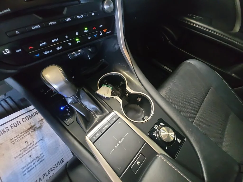 Used 2021 White Lexus 350 image 18