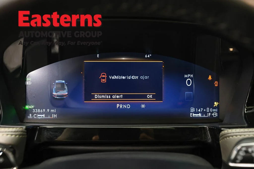 Used 2023 Gray Lincoln Grand Touring image 18