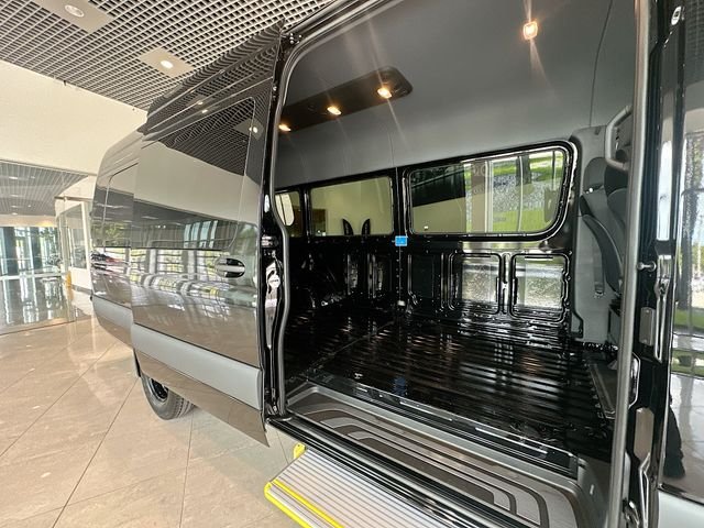 New 2026 Obsidian Black Metallic Mercedes-Benz Cargo 170 WB image 24