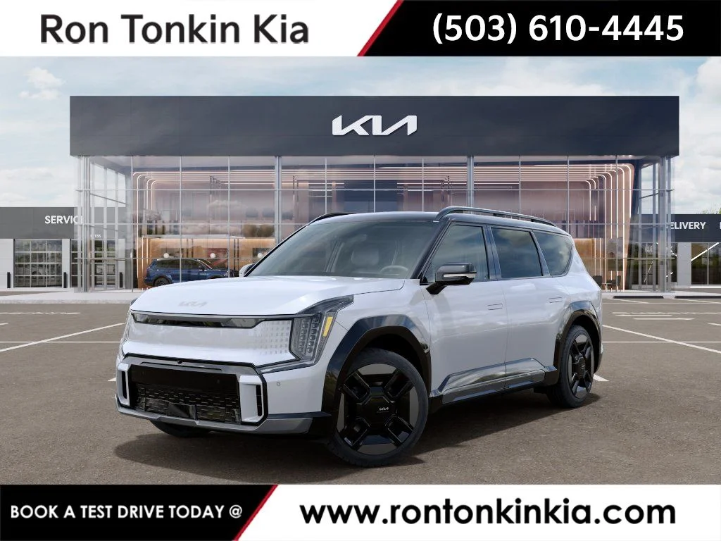 New 2026 Glacial White Pearl / Black Ro Kia GT-Line image 1