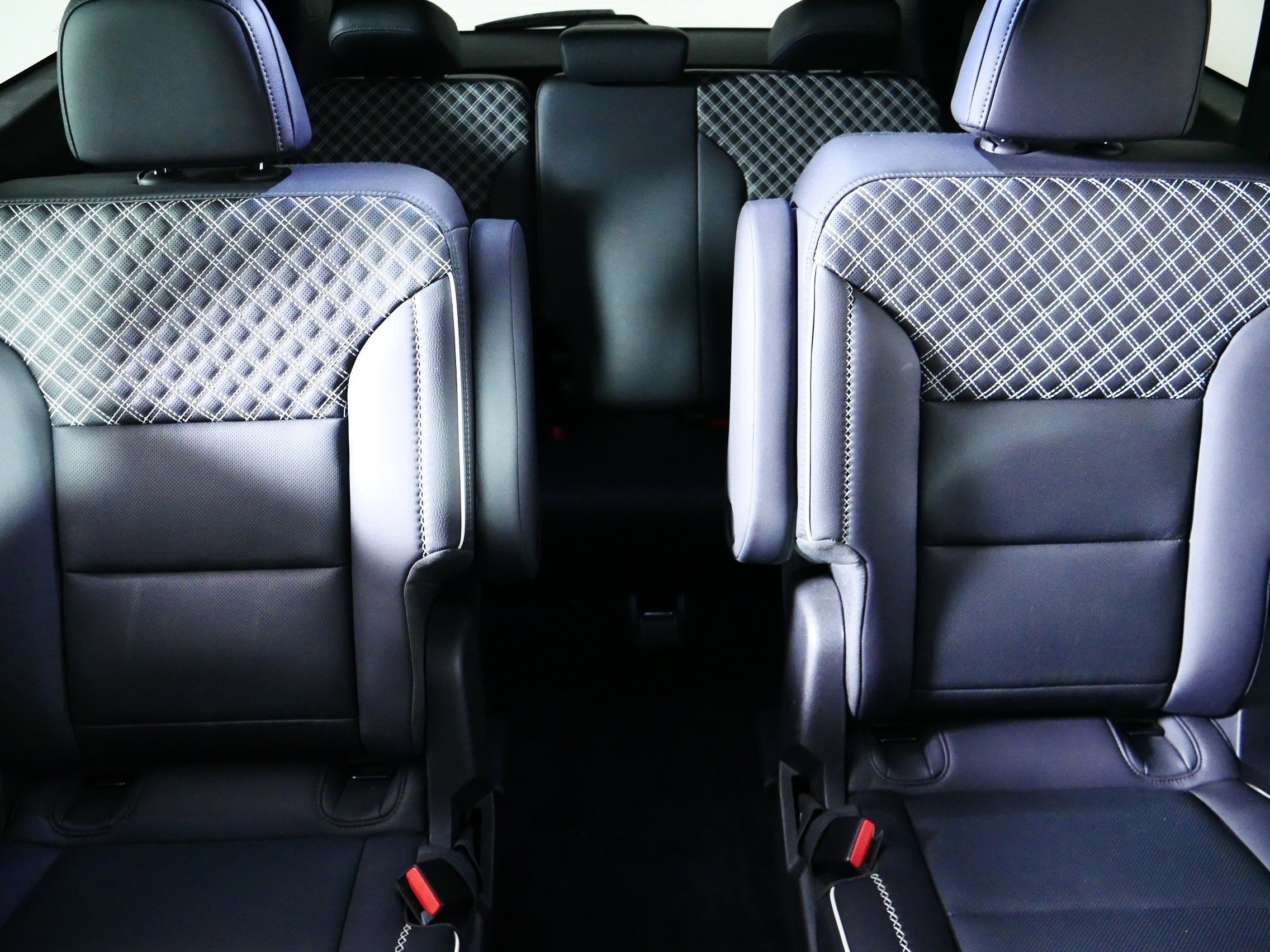 Used 2024 Ebony Twilight Metallic GMC Denali image 13