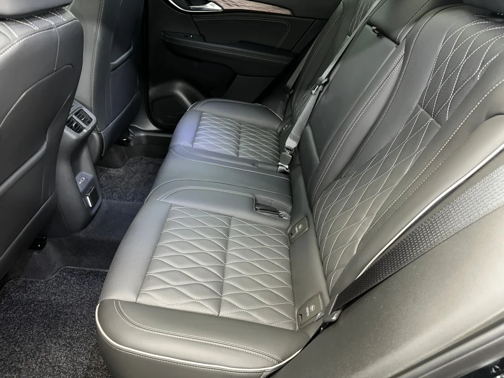 Used 2023 Ebony Twilight Metallic Buick Avenir image 23