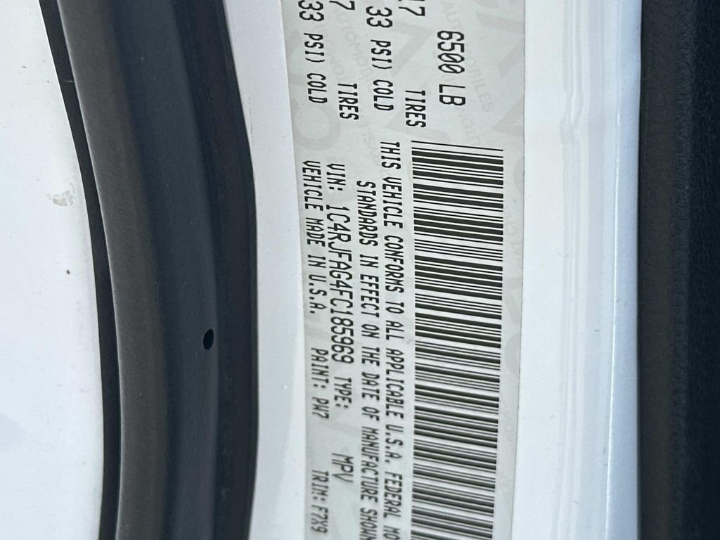 Used 2015 White/off-white Jeep Laredo image 30