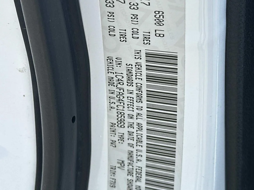 Used 2015 White/off-white Jeep Laredo image 30