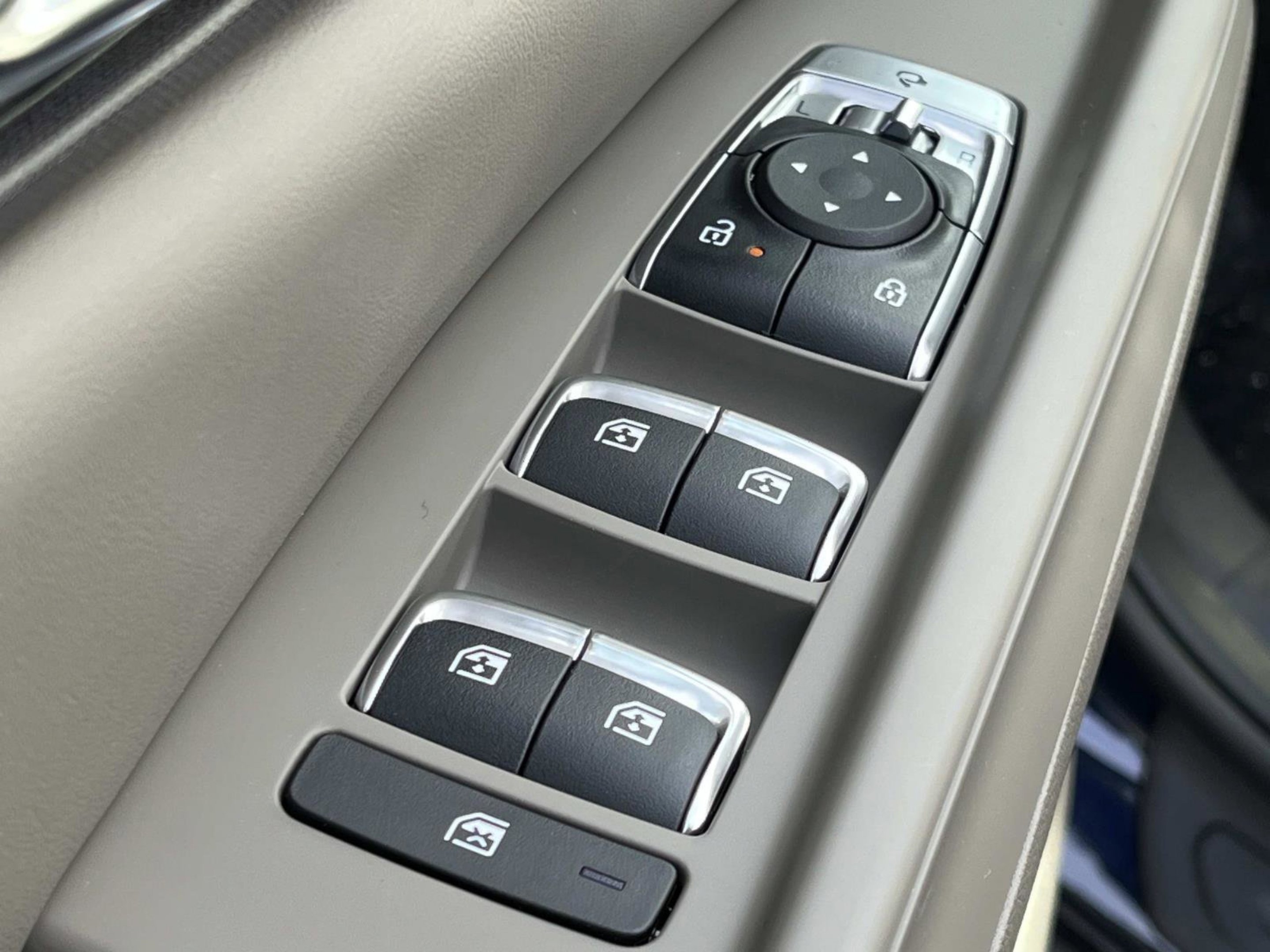 New 2026 Deep Chroma Blue Kia EX image 26