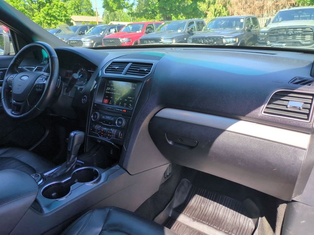Used 2017 Blue Ford XLT image 17