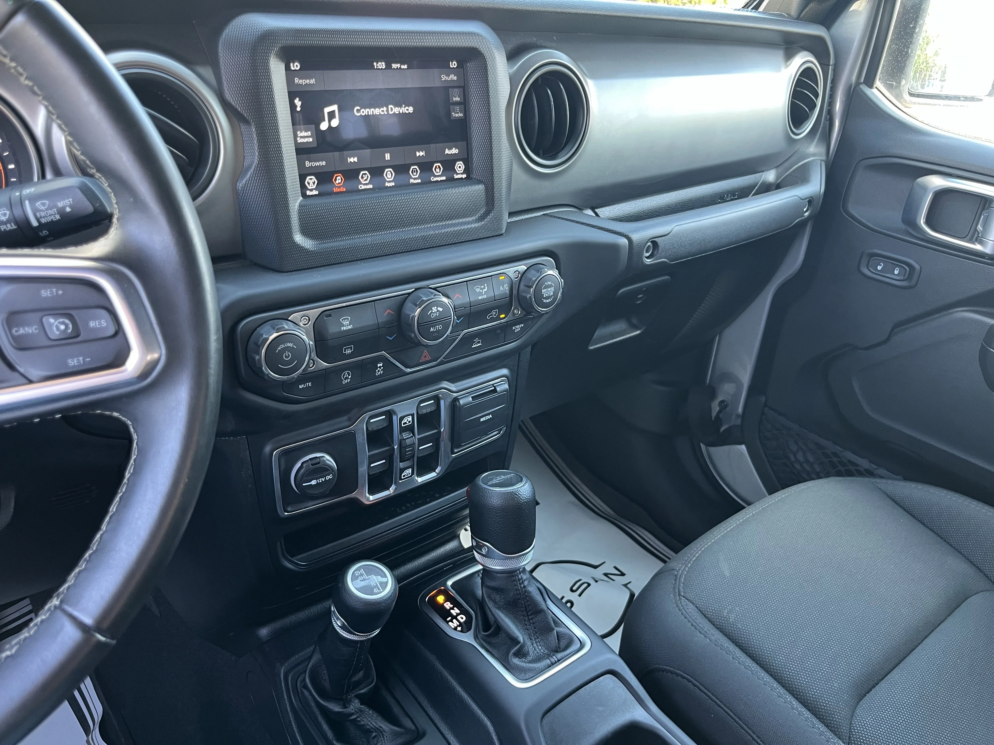 Used 2020 Billet Silver Metallic Jeep Sport image 28