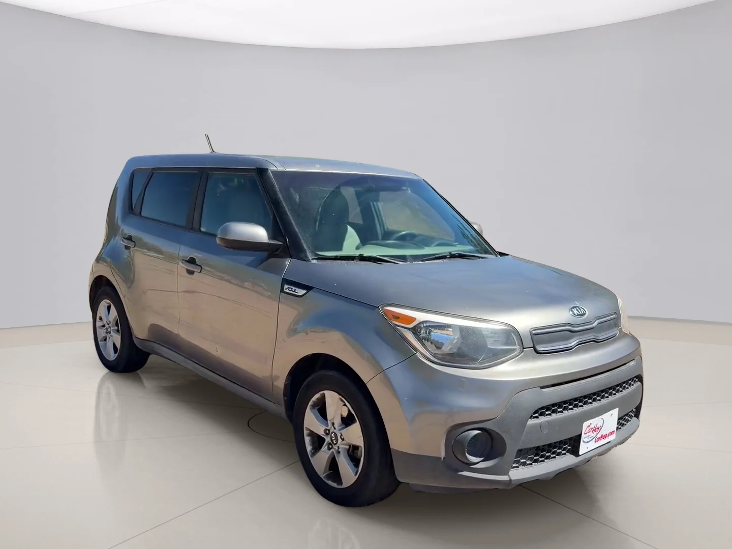Used 2018 Gray Kia BASE image 3