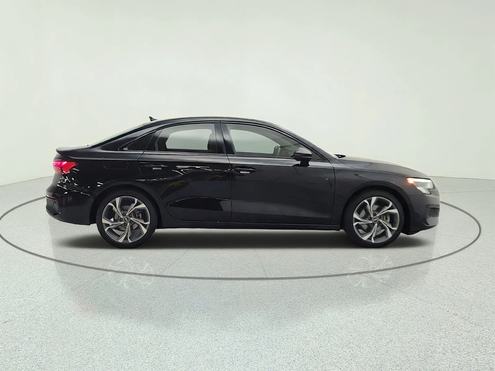 Used 2023 Brilliant Black Audi Premium Plus 40 TFSI quattro image 4