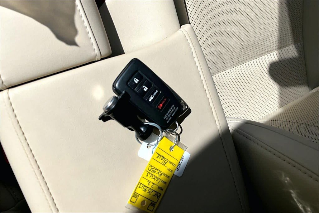 Used 2022 Black Lexus 350 image 15