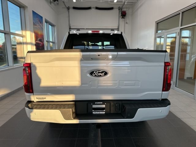 New 2025 White Ford XLT image 7