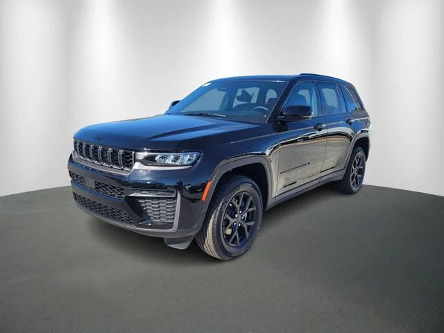 New 2026 Diamond Black Crystal Pearl-Coat Exterior Paint Jeep Altitude image 2