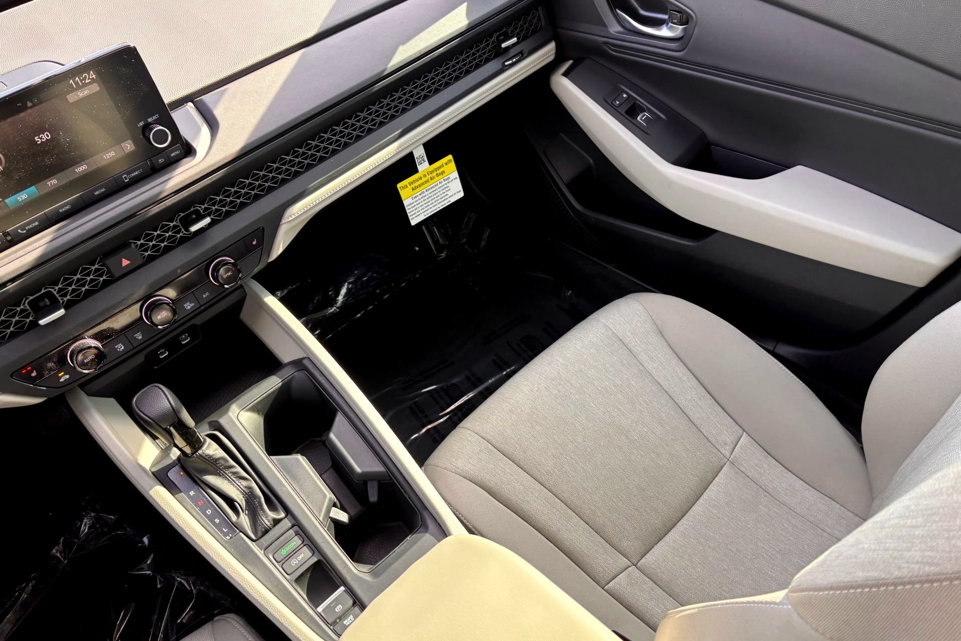 2025 Honda Accord SE - Photo 29
