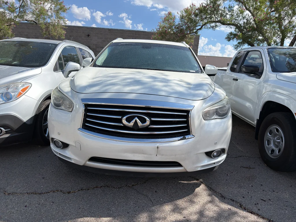 Used 2015 Majestic White INFINITI Base image 2