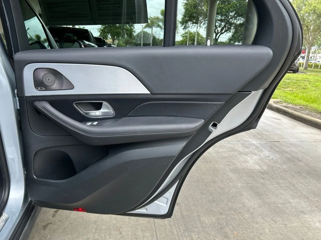 Used 2025 Silver Mercedes-Benz GLE 350 image 32