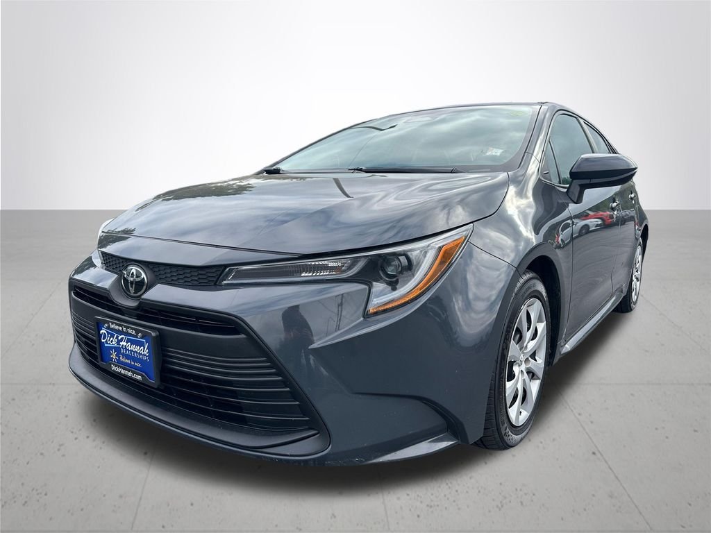 Used 2024  Toyota LE image 2