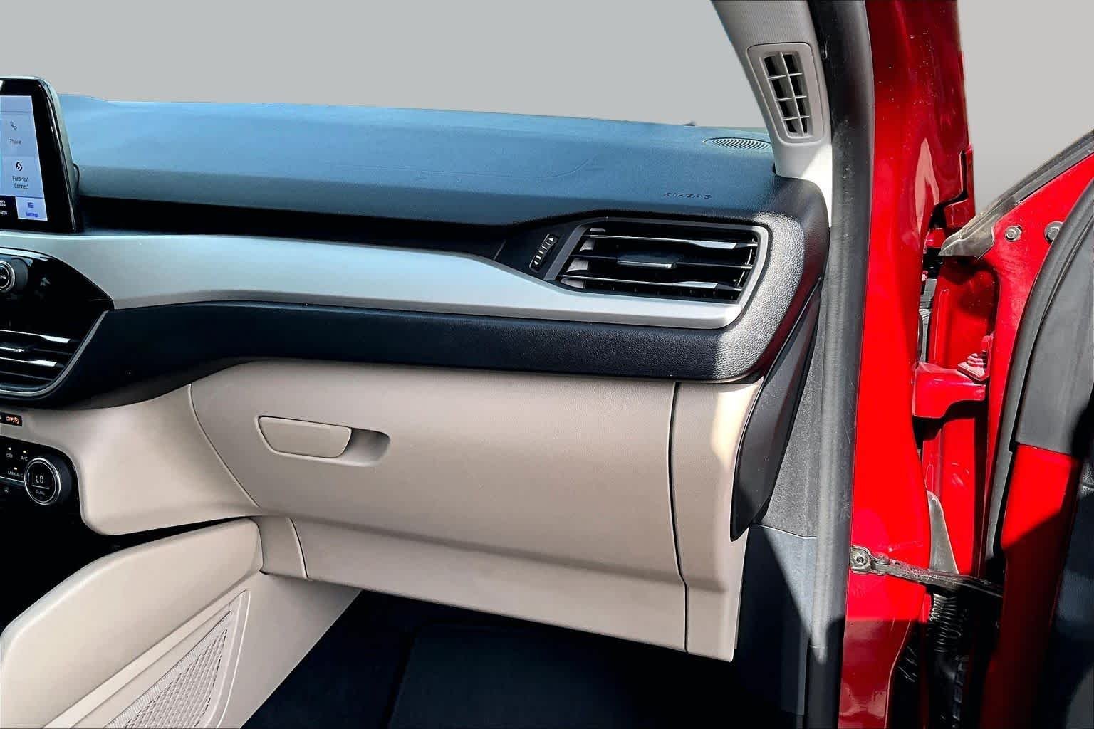 Used 2021 Rapid Red Metallic Tinted Clearcoat Ford SEL image 19
