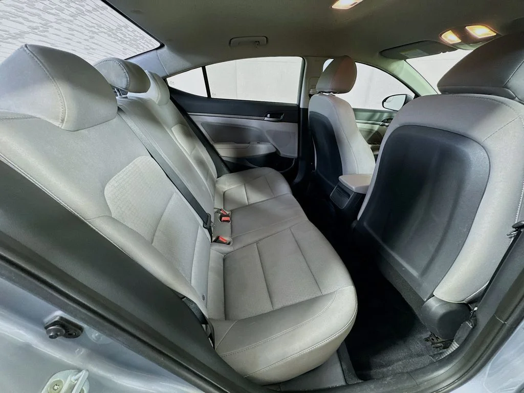 Used 2017 Gray Hyundai SE image 31