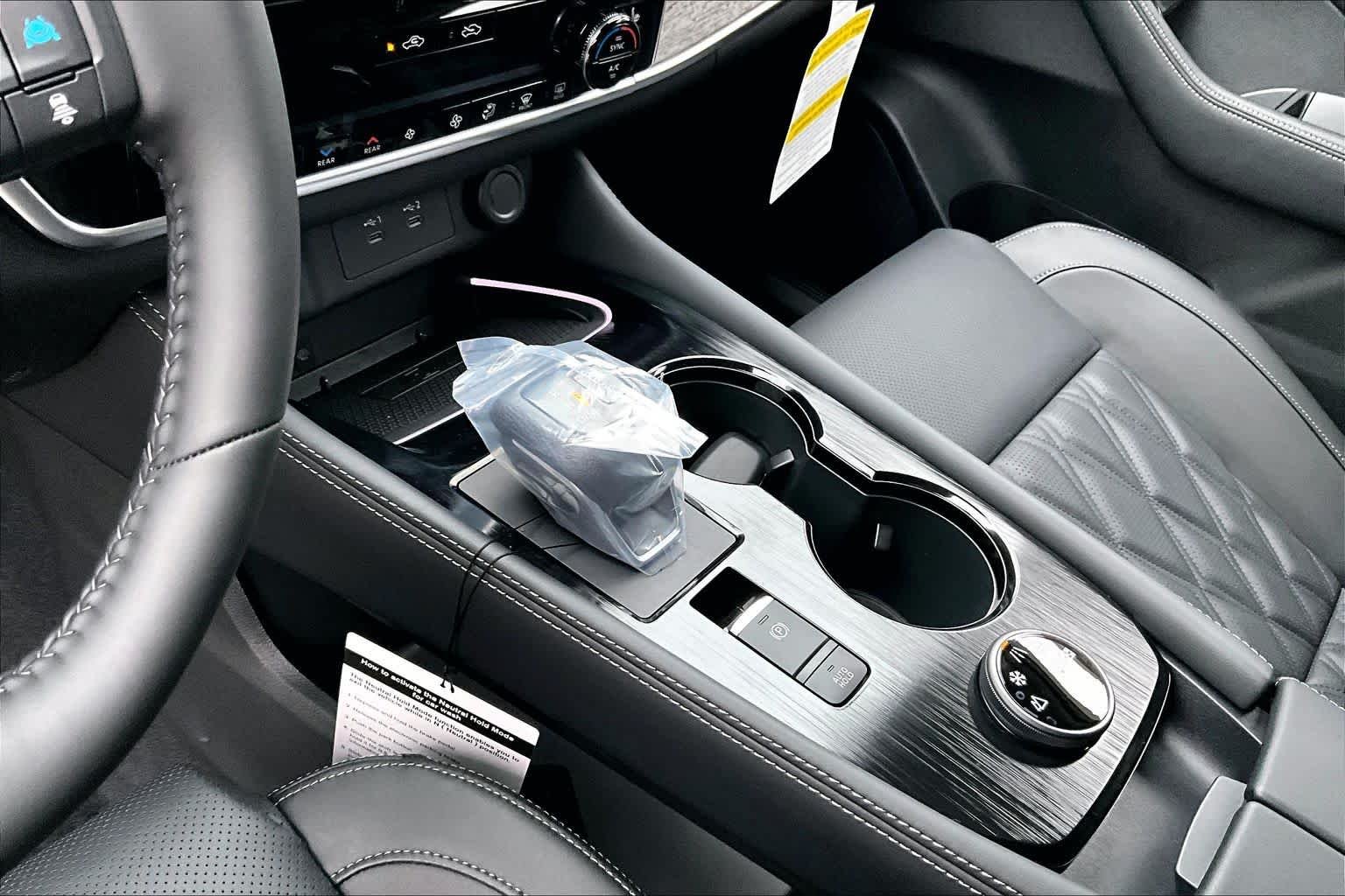 New 2026 Everest White Pearl TriCoat Nissan Platinum image 11