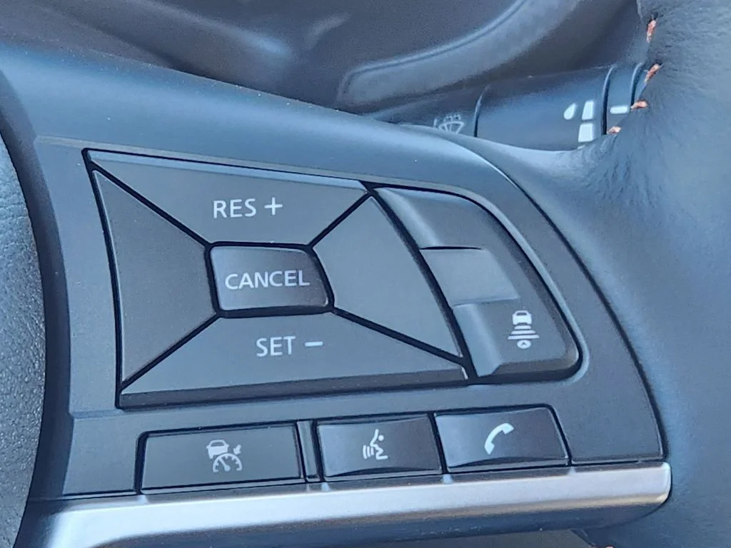 2025 Nissan Sentra SR - Photo 17