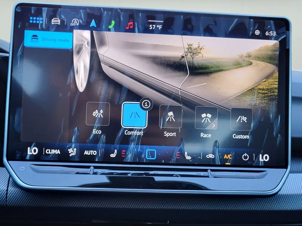 New 2026 Lapiz Blue Metallic Volkswagen 2.0T image 12