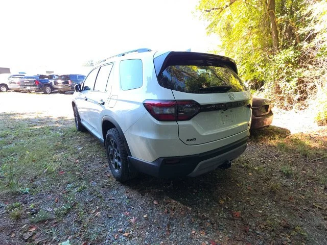 Used 2025  Honda TrailSport image 4