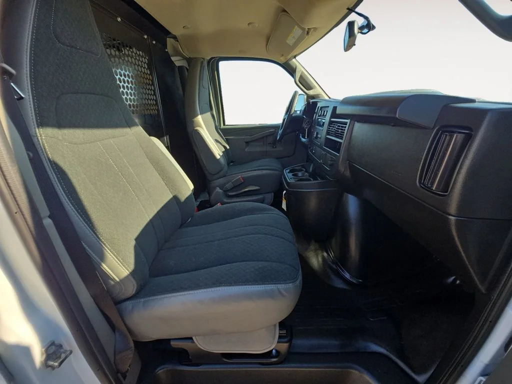 Used 2024 Summit White GMC Work Van image 15