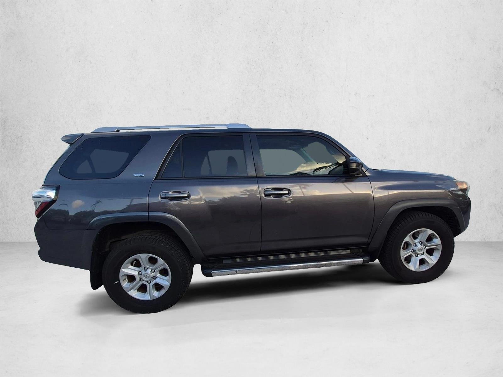 Used 2018 Magnetic Gray Metallic Toyota SR5 image 4