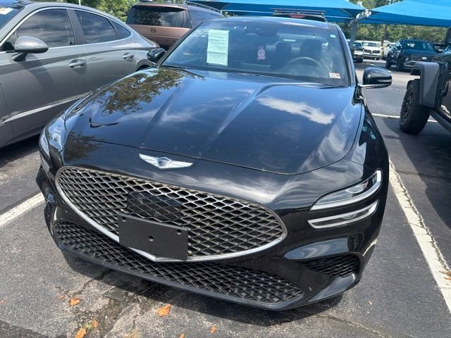 Used 2022 Black Genesis 2.0T image 3